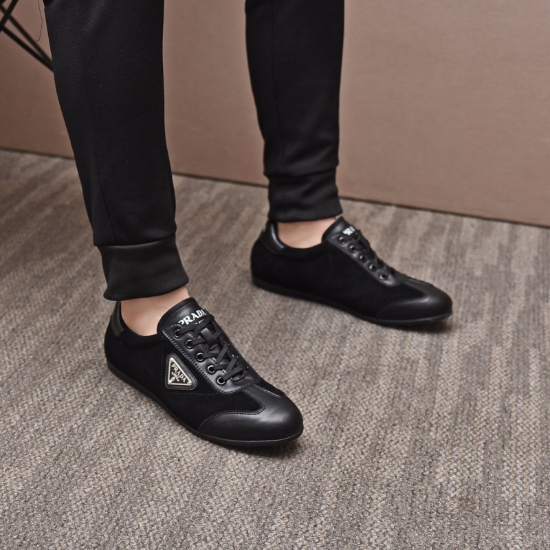 Pra*a casual shoes